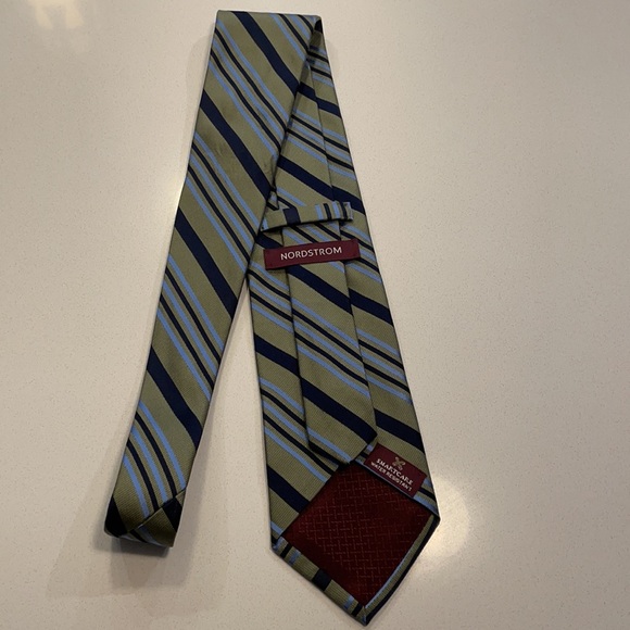 Nordstrom Smartcare water resistant tie 60” x 3.5” - Picture 2 of 2